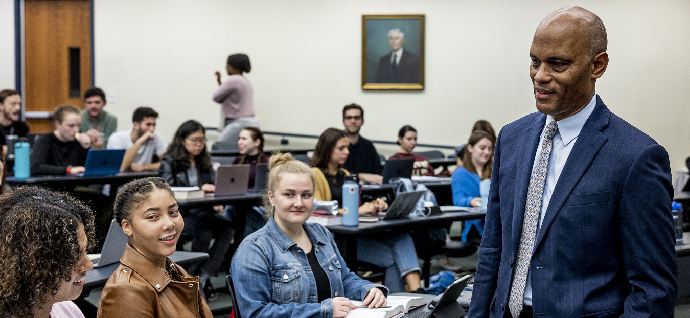 Thomas Mitchell teaching a 1L class